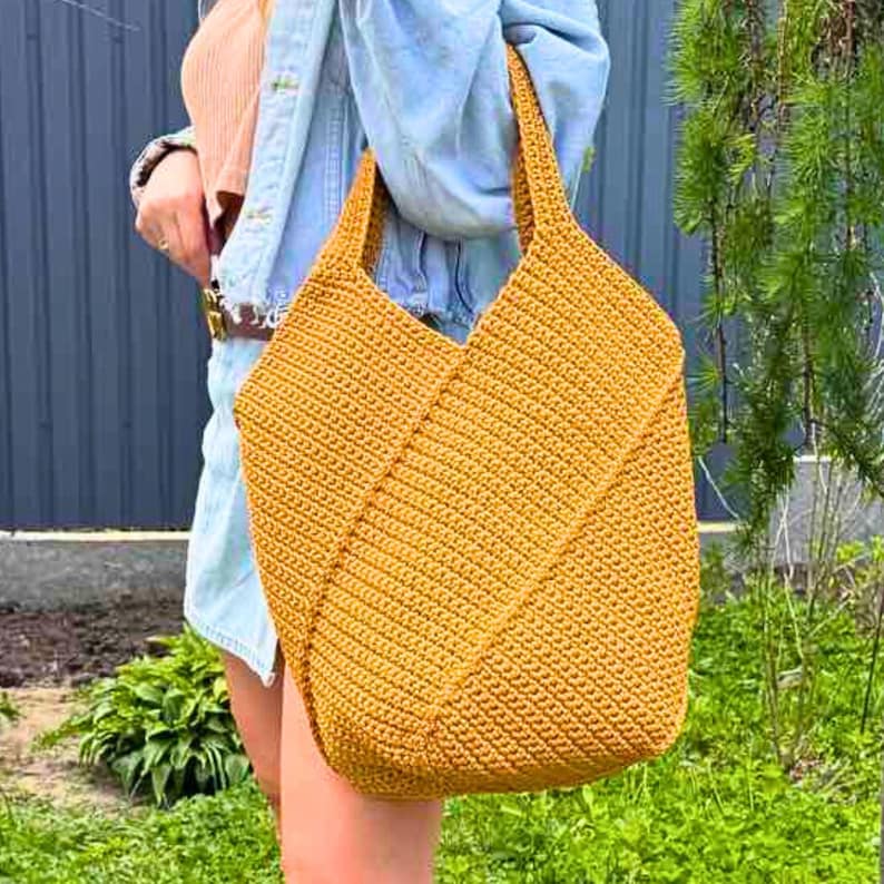Cute & Easy Crochet Tote Pattern