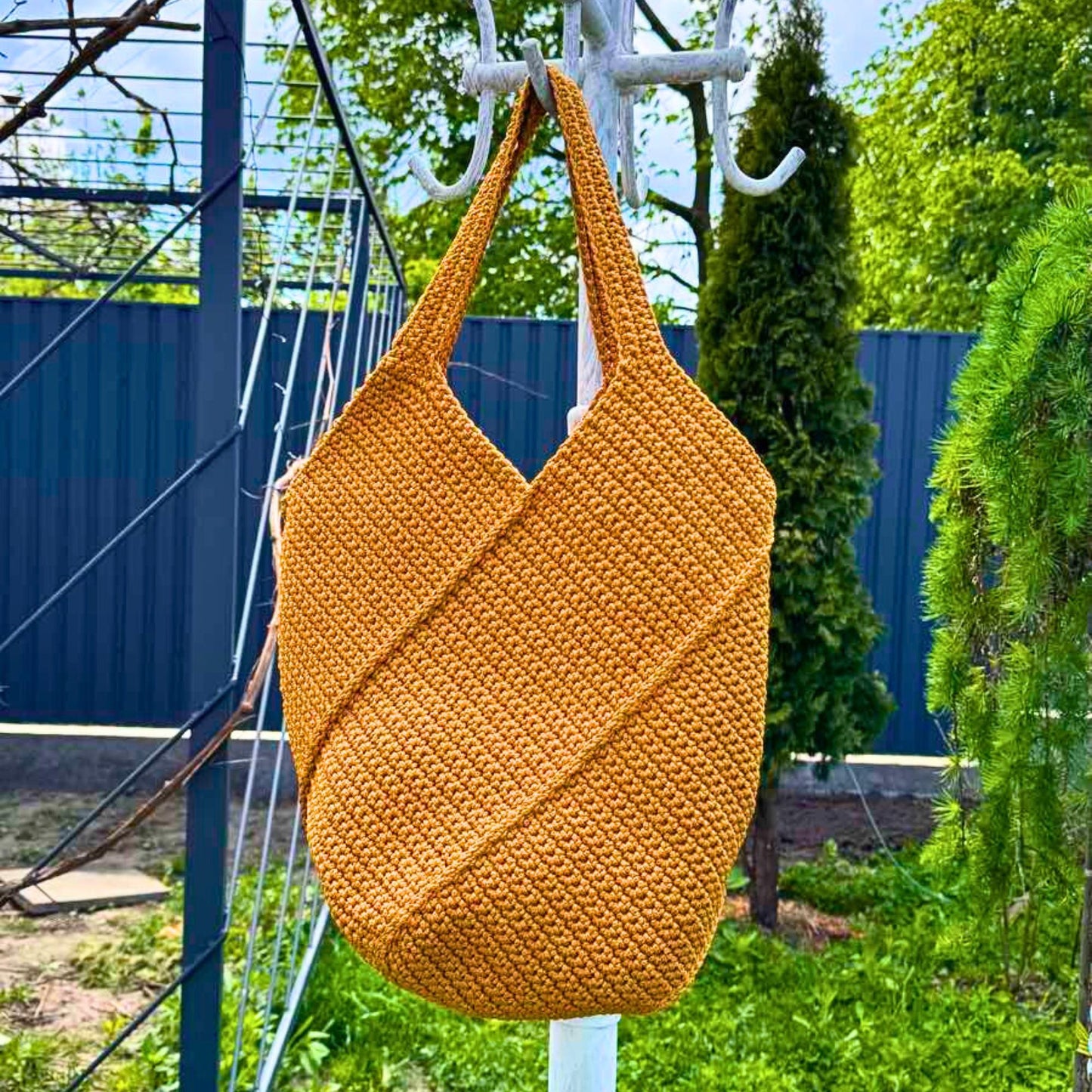 Cute & Easy Crochet Tote Pattern