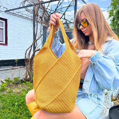 Cute & Easy Crochet Tote Pattern